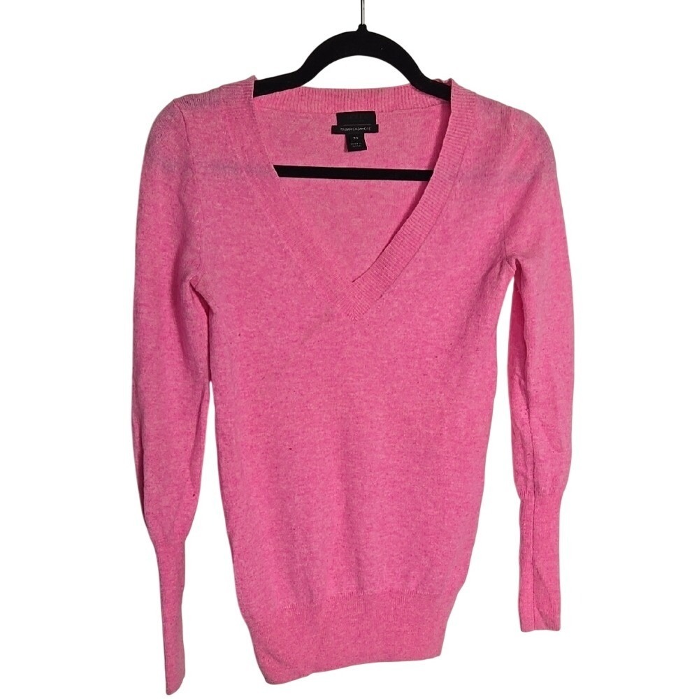 J. Crew Pink V-Neck Sweater Italian Cashmere Fitted Knit‎ Preppy Classic Luxury